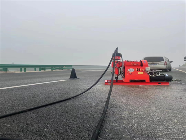 沙雅马路路基路面开裂下沉注浆加固灌浆